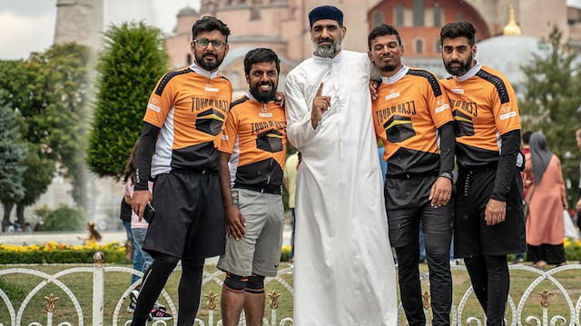 İngiltereden Kabeye dönen pedallar İstanbulda mola verdi