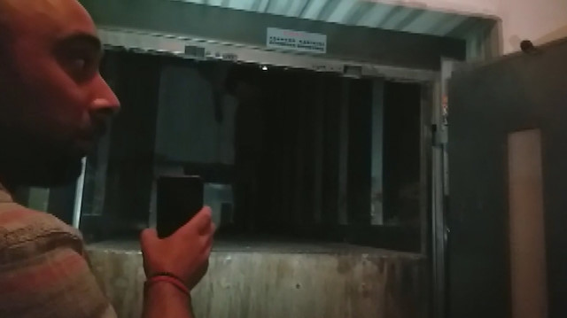 Asansör kapısına sıkışan adam hayatını kaybetti