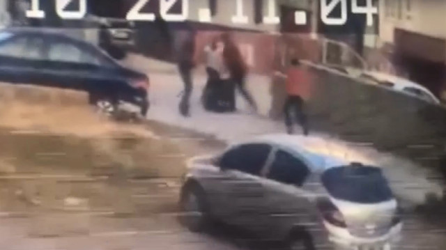 Kuyumcu kuryesinin altın dolu bavulunu gasp ettiler