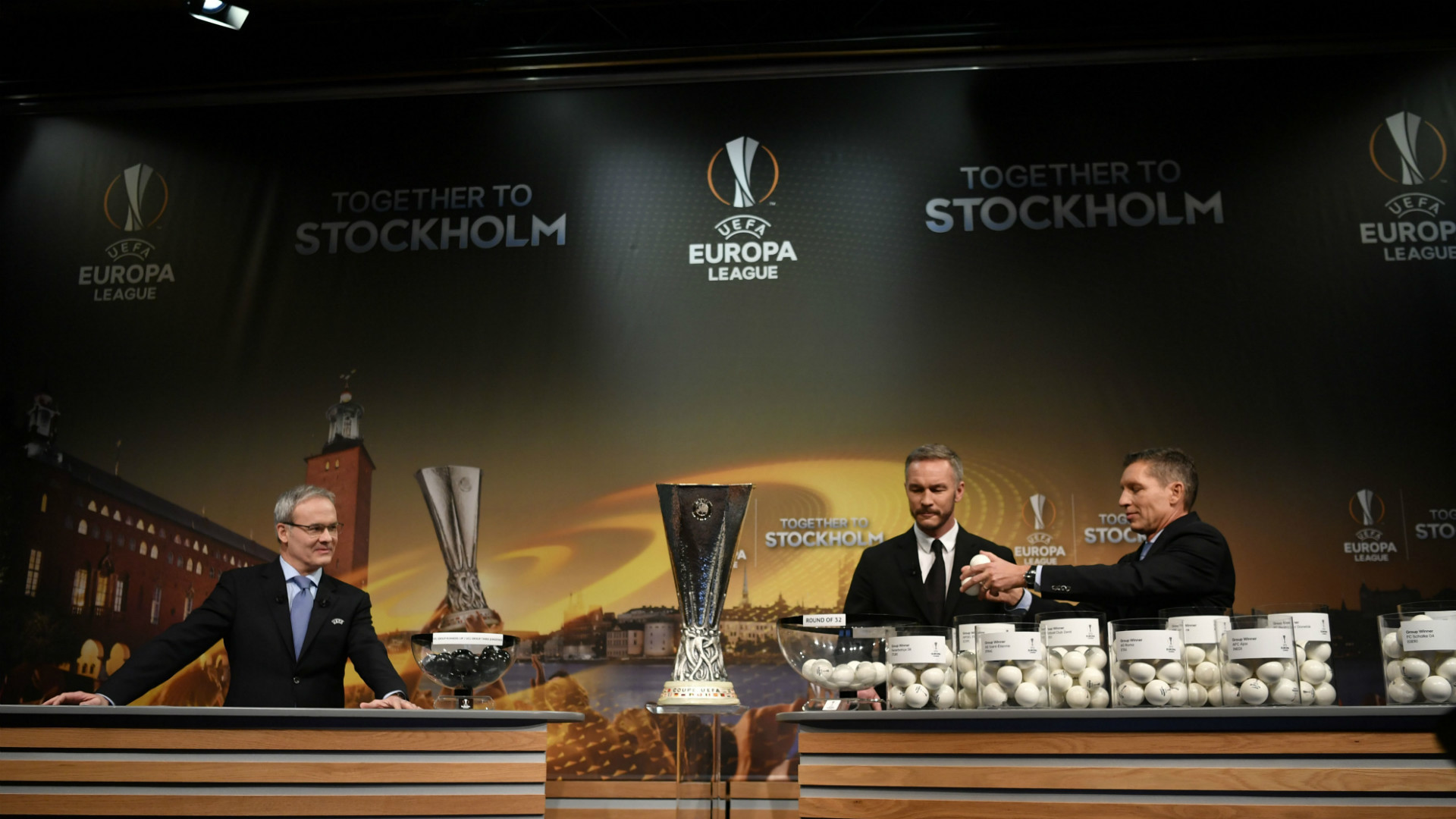 UEFA Avrupa Ligi kura Ã§ekiminden bir kare.