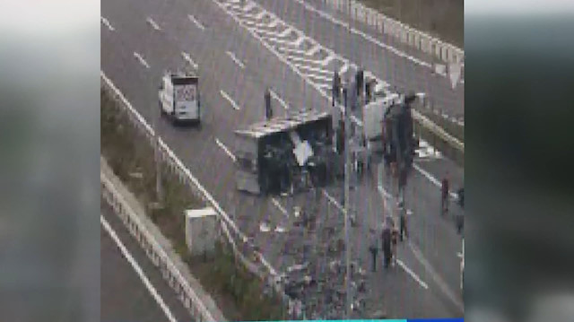 Kuzey Marmara Otoyolunda TIR devrildi
