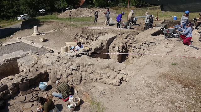Karabük Hadrianaupolis Antik Kentinde 2. yüzyıla ait mezar bulundu