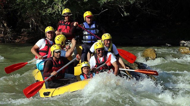 Binali Yıldırımın rafting heyecanı