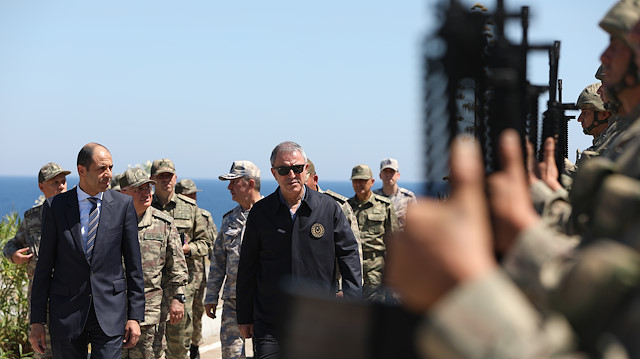 Milli Savunma Bakanı Hulusi Akar, KKTC'ne ziyaret gerçekleştirdi.