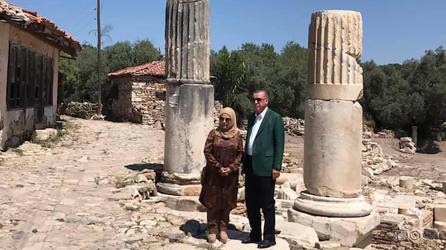 Erdoğan çifti 'Stratonikeia Antik Kenti'ni gezdi