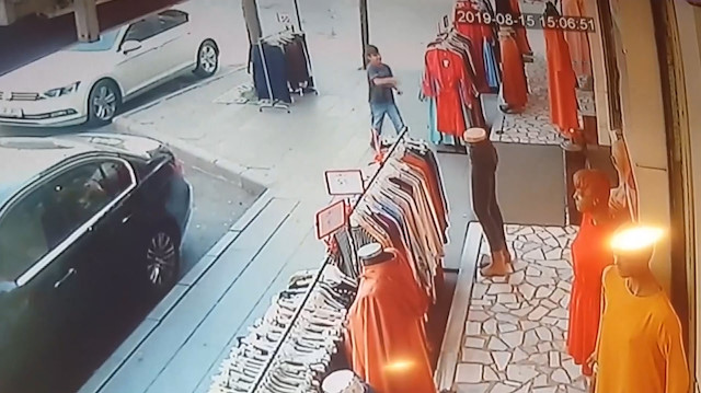 Mağazaya torpil atıp kaçtı