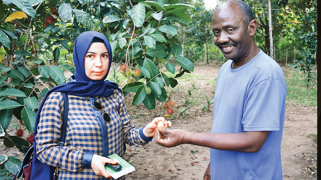 Yasemin Asan ve Abeid Abdullah (Sağda)