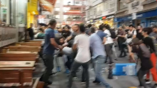 İzinsiz kayyum gösterisi yapanlar esnafı bıçakladı