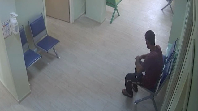 Hırsızlık yapmak için sıra numarası alıp bekledi