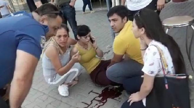 Saldırıda Esra Y. yaralandı.