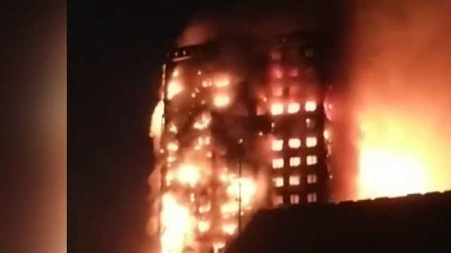 Londra'da 24 katlı bina alevlere teslim oldu