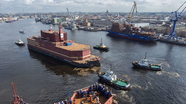 Akademik Lomonosov