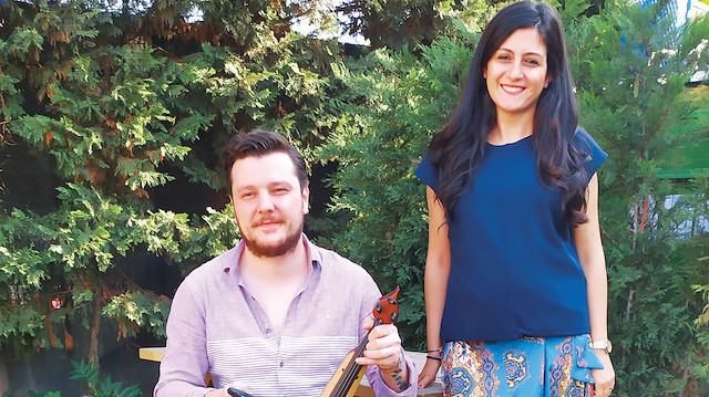 Ekin Uzunlar ile hem müziğini hem albüm hazırlıklarını konuştuk.