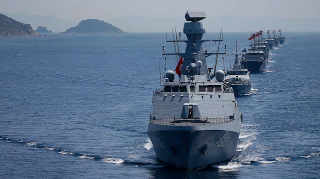 Türk ve Yunan donanmaları karşı karşıya geliyor