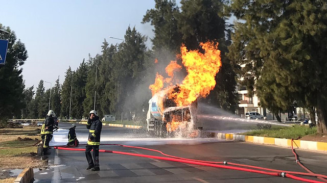 Ekiplerin yangına müdahalesi devam ediyor.