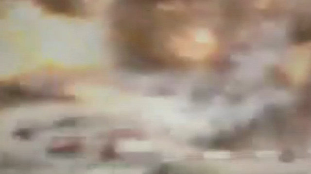 Kabil’de bombalı araçla saldırı anı kamerada