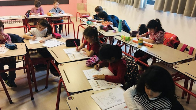 İlkokul öğrencileri.