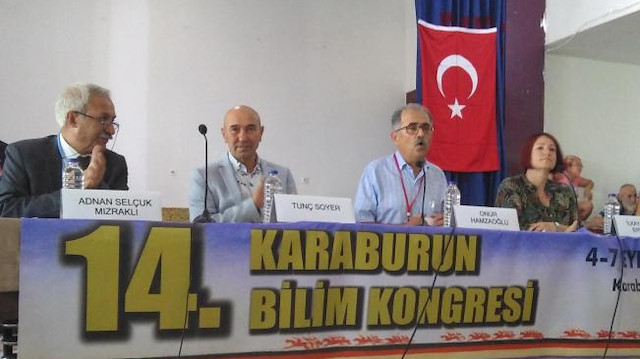 Atatürkçü CHPliler şokta: İzmirde HDPli Mızraklıyı bu sloganla karşıladılar