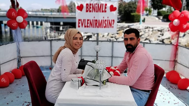 Meltem Ertunç, sürpriz evlilik teklifi sonrası geçirdiği kalp krizi nedeniyle hayatını kaybetti.