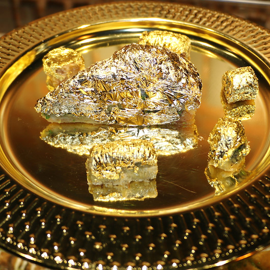 Bin dolara altın kaplamalı baklava