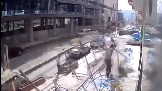 İskele çöktü, işçiler ölümden döndü