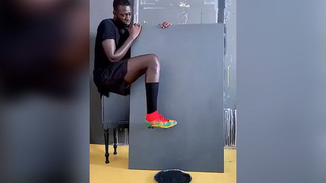 Neymar'ı ayağıyla çizdi