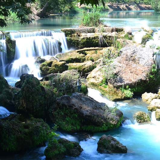 Tarsus Şelalesi ziyaretçi akınına uğruyor