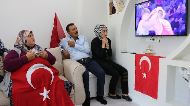 Ailesi, Rıza Kayaalpin şampiyonluğunu böyle izledi