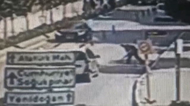 Altın dolu çanta yola düştü