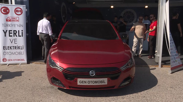 Yerli ve milli elektrikli otomobil görücüye çıktı