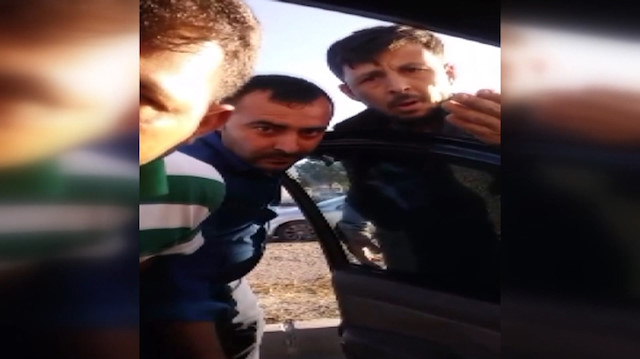 Edebiyat öğretmeni araçtan çıkan 4 kişiyi görünce polisim dedi