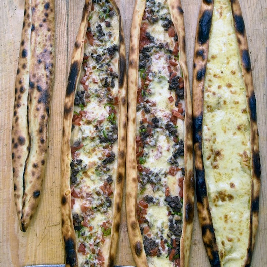 Bu pideyi yemek için kilometrelerce yol geliyorlar