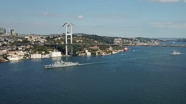 Türk savaş gemileri Barbarosu selamladı