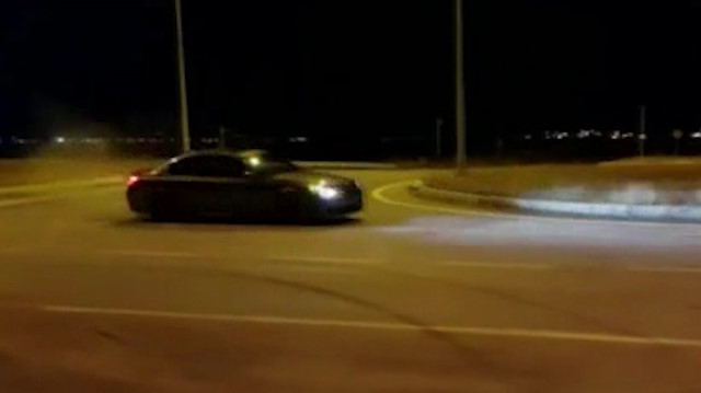 Kavşakta “drift” yapan maganda kamerada