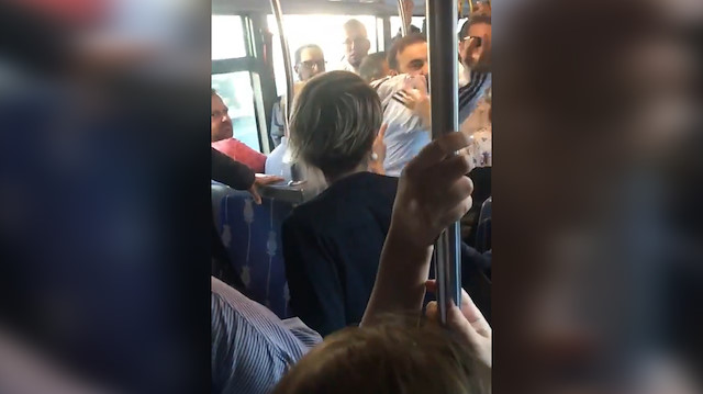 Metrobüste kadın şiddeti kamerada