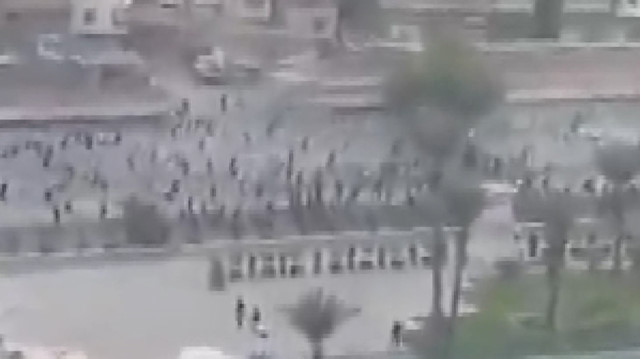 Protestocuların üzerine mermi yağdırdılar