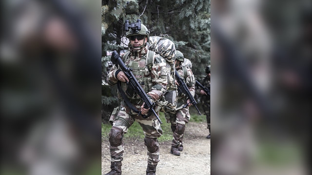ABD Suriyeden çekiliyor: Gözler Fıratın doğusu için sınırda