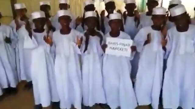 Sudanlı yetimlerden askerlerimize dua