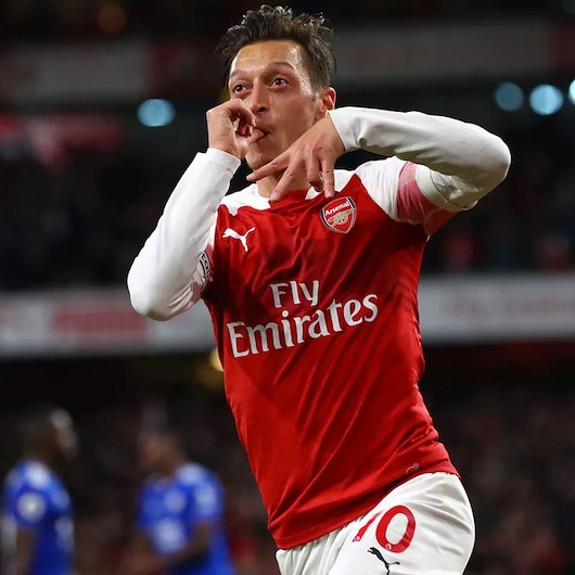 Mesut Özil Fenerbahçe ile görüşüyor
