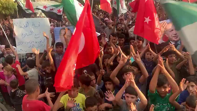 Afrinde Barış Pınarı Harekatına destek gösterisi