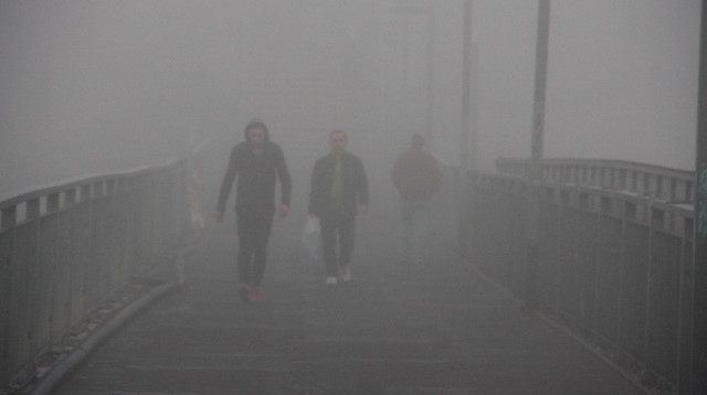 İstanbul güne sisle uyandı