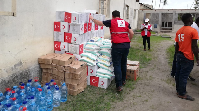 Türk Kızılay'dan Yemen'de yerinden edilenlere gıda yardımı