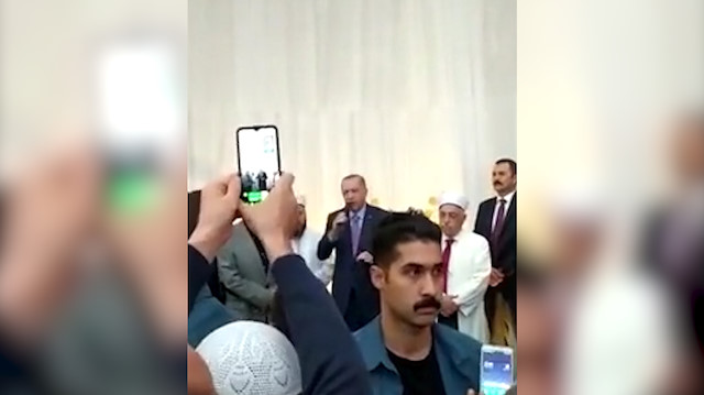 Cumhurbaşkanı Erdoğan Cuma namazında Fetih Suresinden ayet okudu
