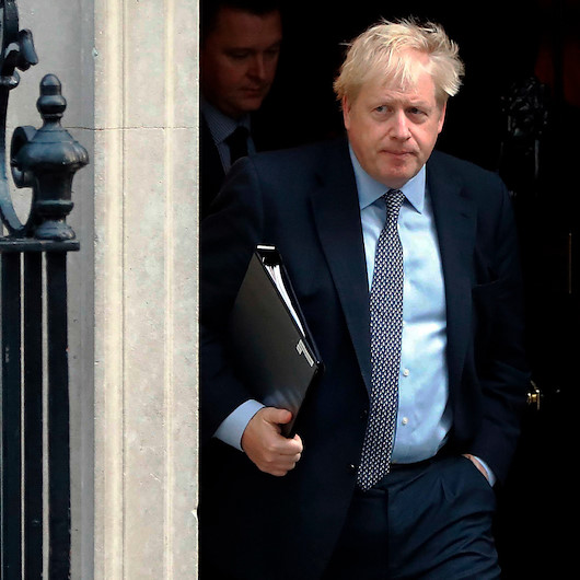 Johnson'a parlamentodan ret