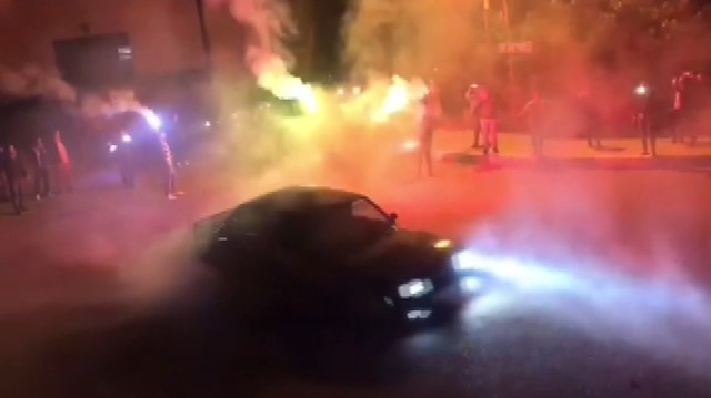 Meşaleler altında drift yapan sürücüye aracın ederinden fazla ceza