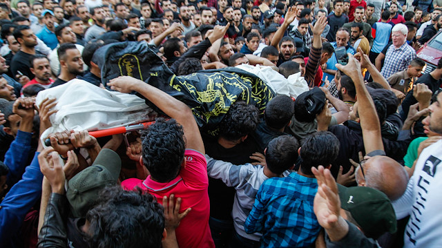 Eli kanlı İsrail’in Filistin’e düzenlediği saldırılarda 10 kişi hayatını kaybetti