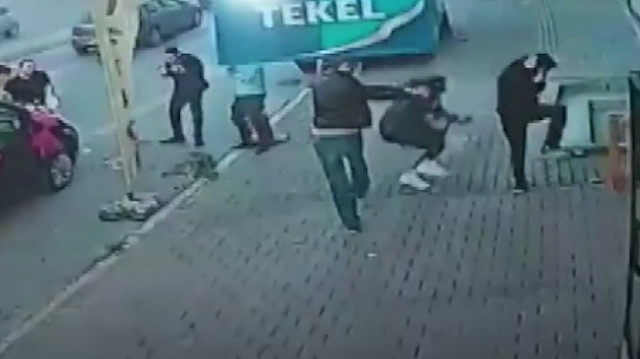 Esenyurt'taki silahlı saldırıda 2 kişi yaralandı