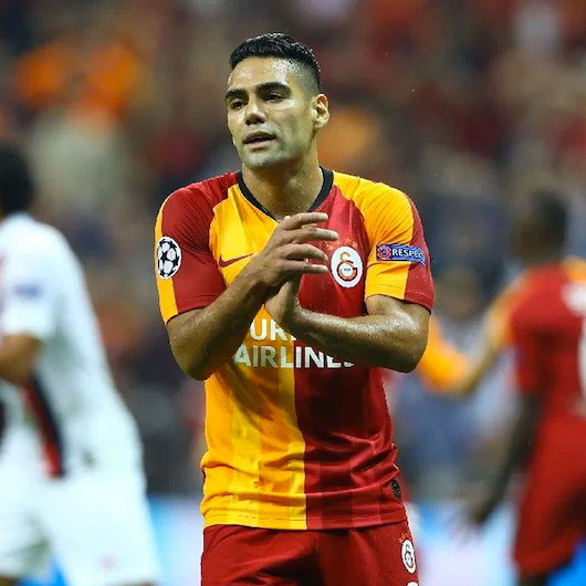 Yine gidiyor