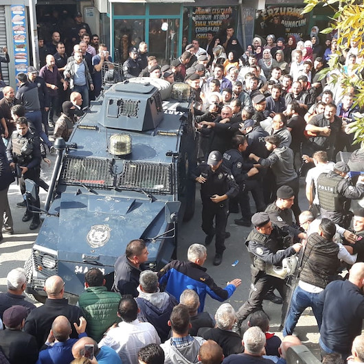 Pendik'te markete silahlı saldırı
