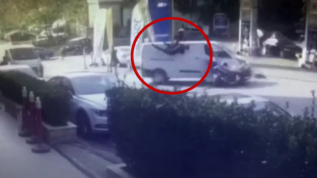 Motosikletli gencin feci ölümü kamerada